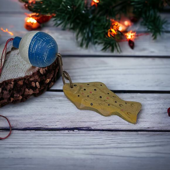 Vintage Wooden Fishing Christmas Tree Ornament - Picture 7 of 7